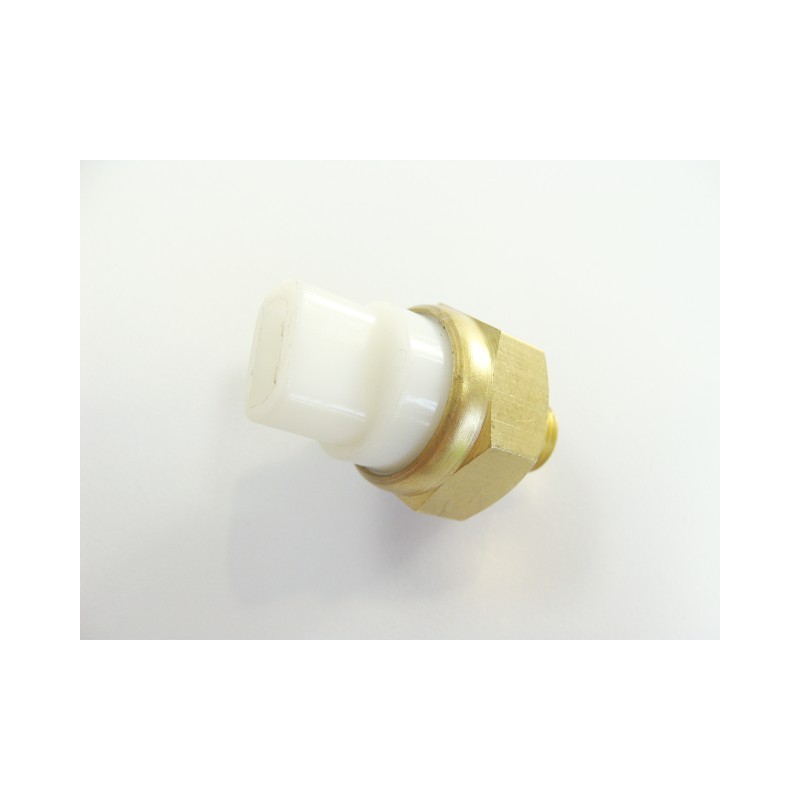 Czujnik temperatury płynu chłodnicy Audi 80,90,100,VW Passat